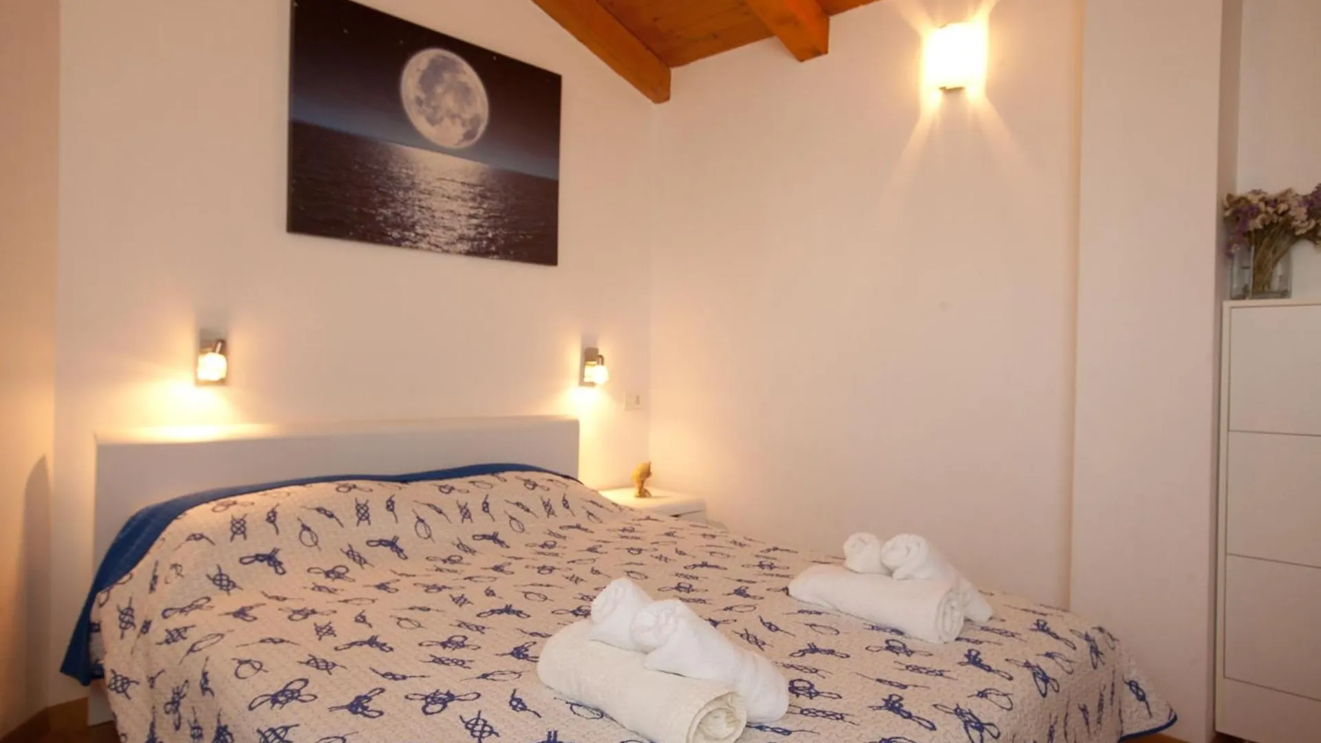 Apartments With A Swimming Pool Preko, Ugljan - 14163 Croatia